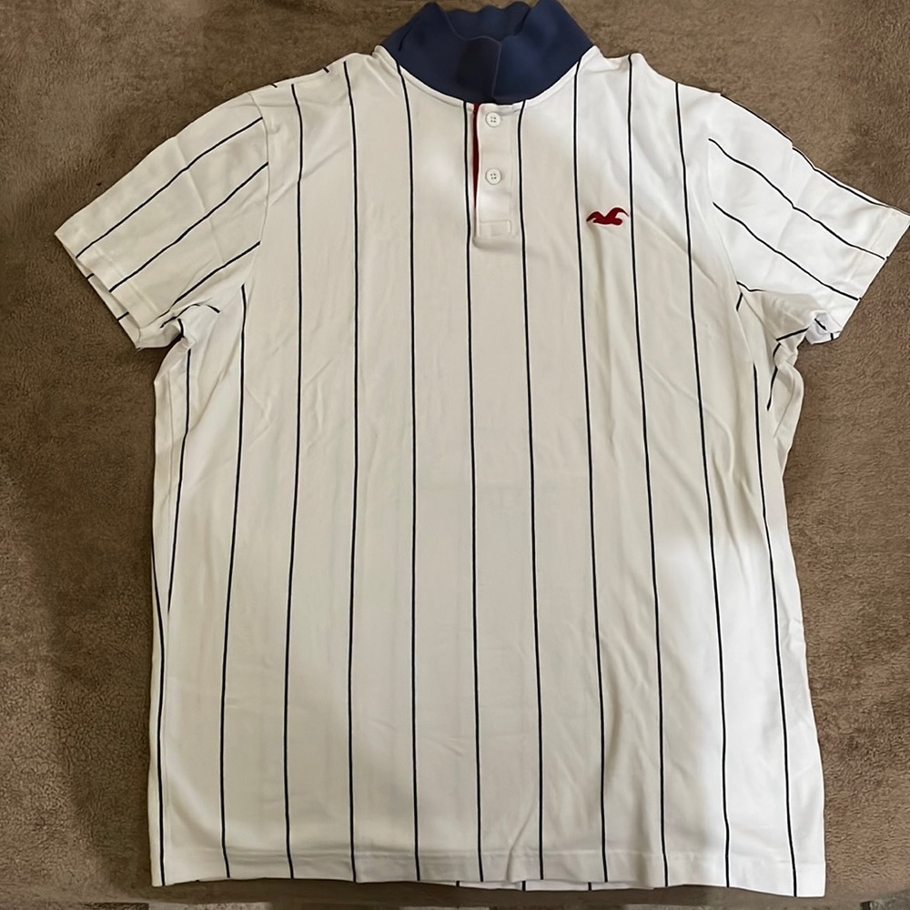 Hollister Tee